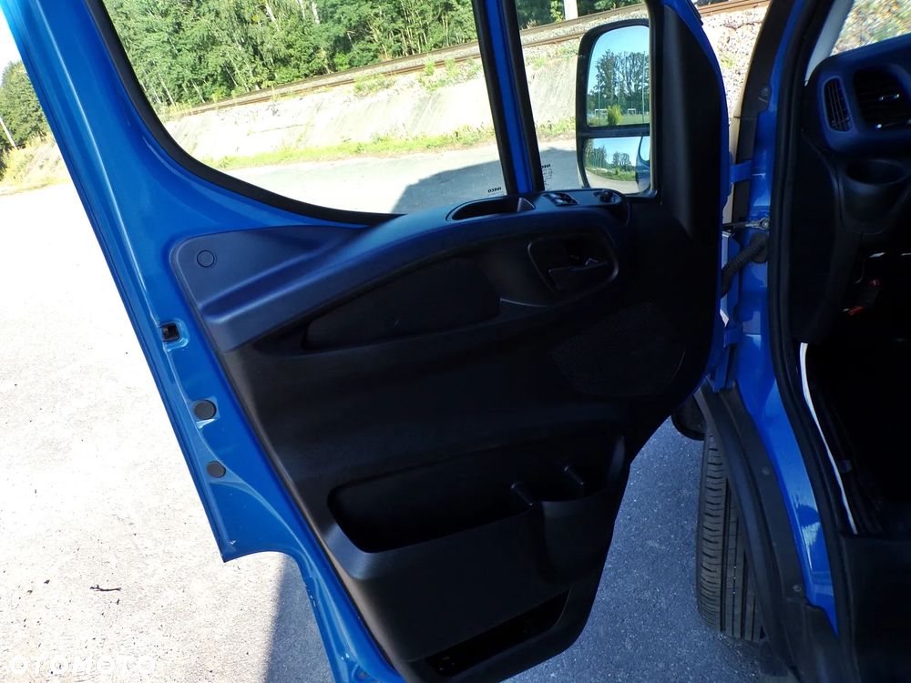 Iveco DAILY 35S18 - 11