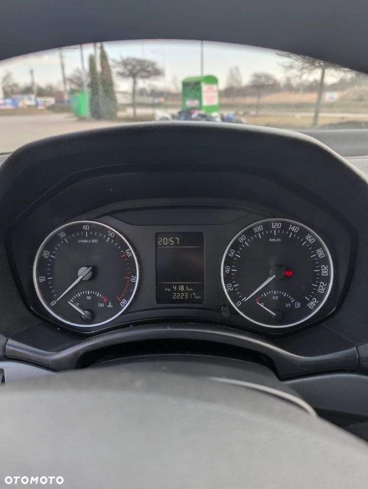 Skoda Octavia 1.6 Tour Classic - 12