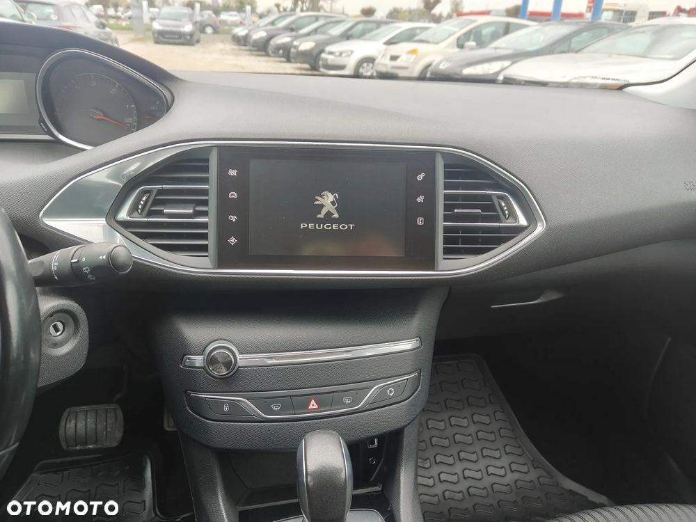 Peugeot 308 - 18