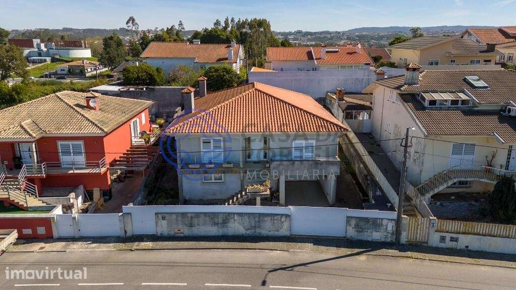 Moradia isolada T3 ás portas da cidade Santa Maria da Feira - Grande imagem: 2/54