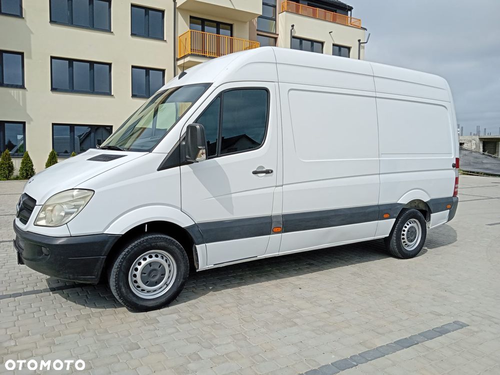 Mercedes-Benz Sprinter - 5