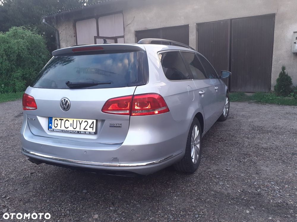 Volkswagen Passat Variant 2.0 TDI DSG BlueMotion Technology Comfortline - 4
