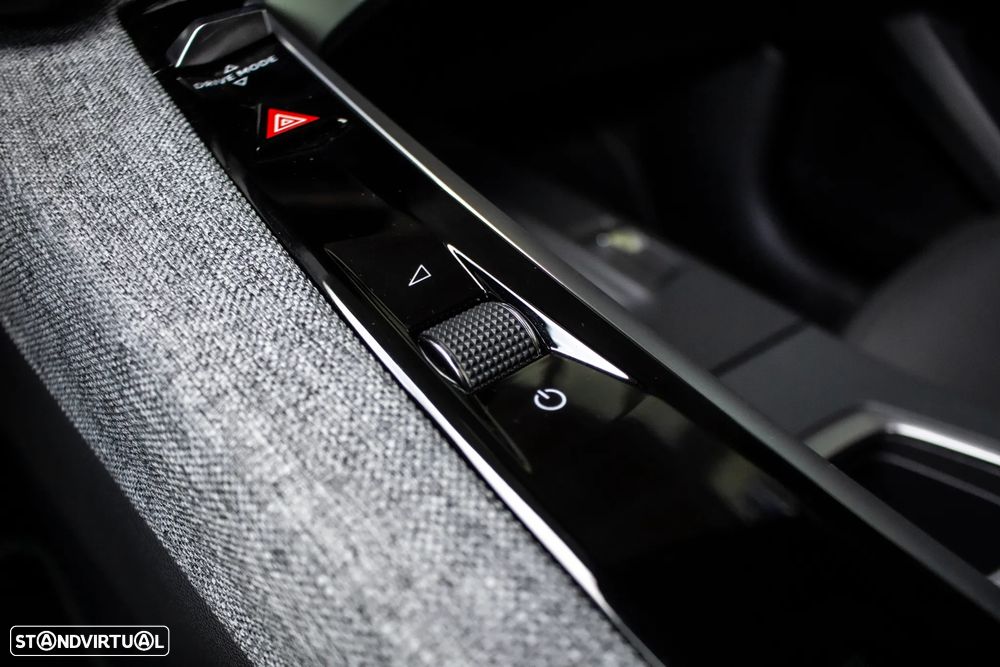 Peugeot E-5008 GT - 24