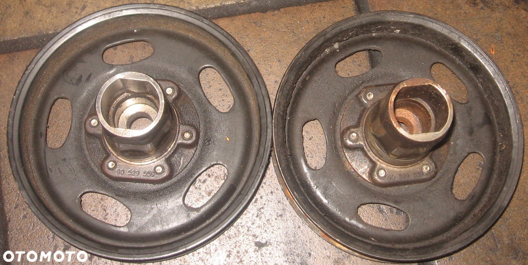 pompa oleju piasta OPEL CORSA C AGILA A MERIVA A 1.2 1.4 16V 90529559 - 1