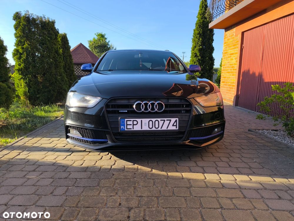 Audi A4 Avant 2.0 TDI DPF quattro S tronic S line Sportpaket - 2