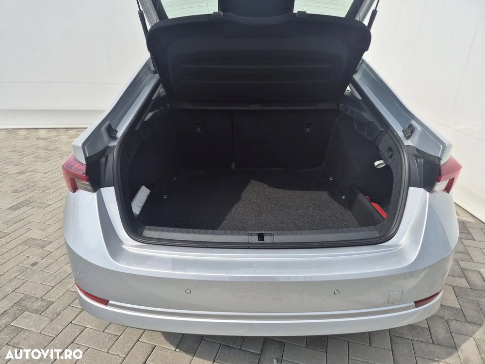 Skoda Octavia 2.0 TDI DSG Ambition - 25