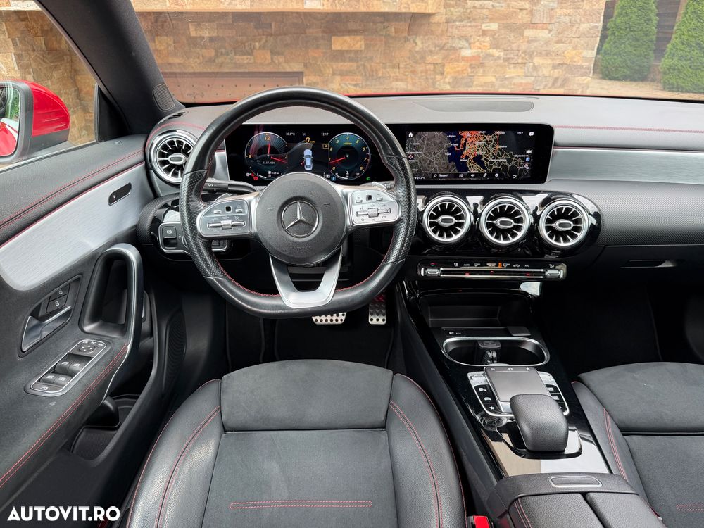 Mercedes-Benz CLA 220 Shooting Brake 7G-DCT AMG Line - 25