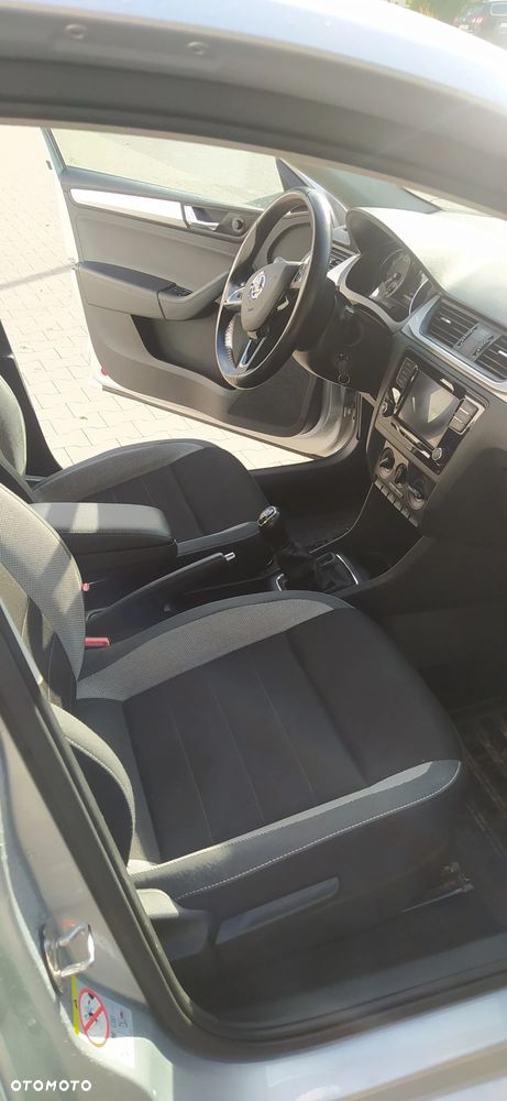 Skoda RAPID 1.0 TSI Active - 9