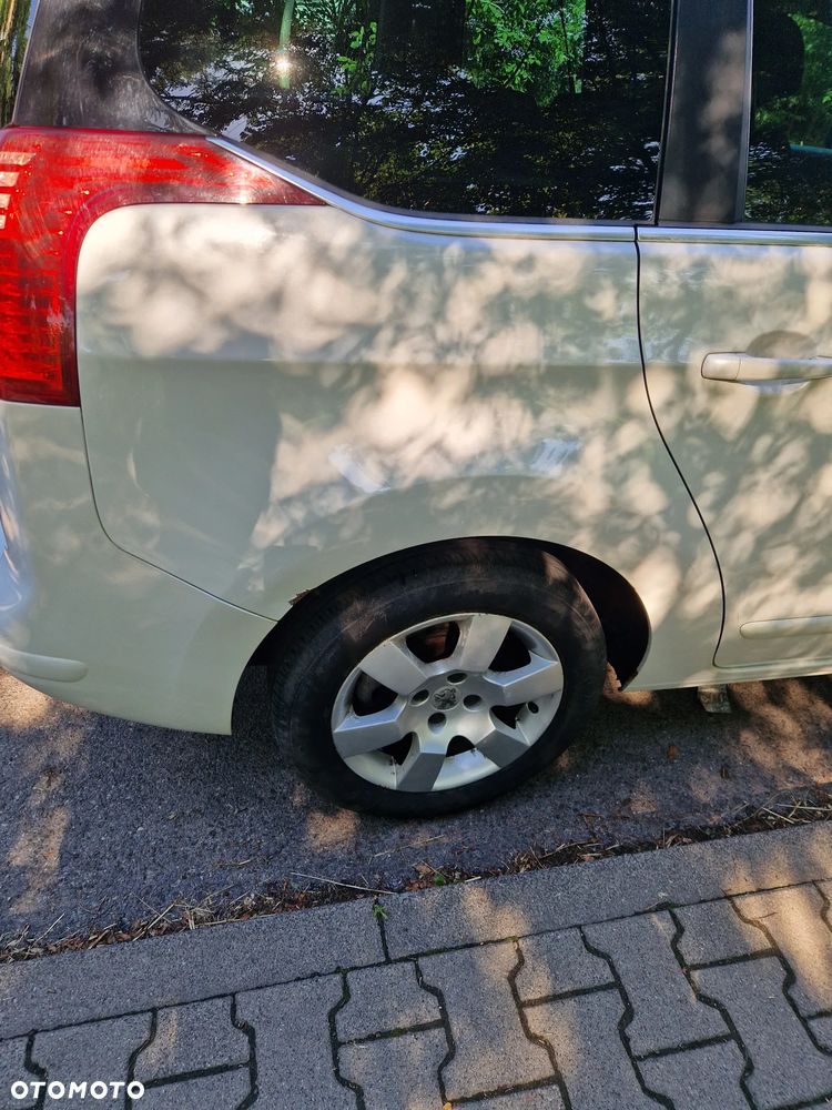 Peugeot 5008 - 7