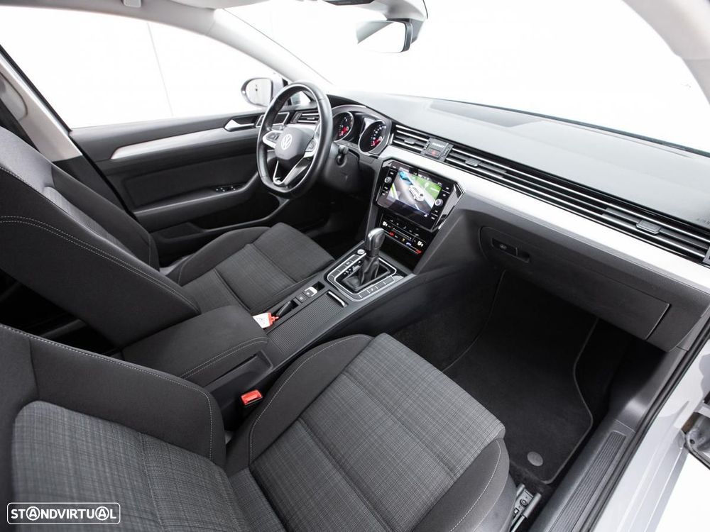VW Passat Variant 2.0 TDI Business DSG - 10