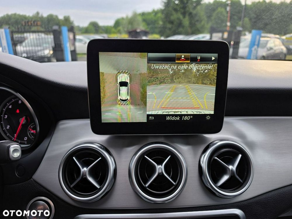 Mercedes-Benz GLA 220 4-Matic AMG Line - 22