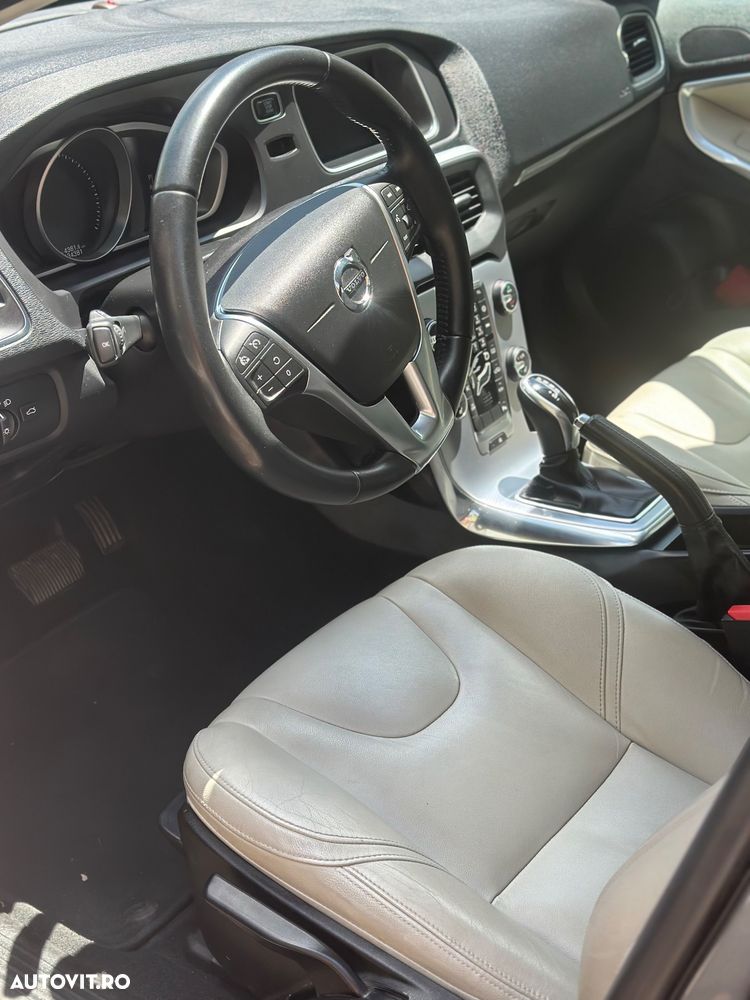 Volvo V40 - 10