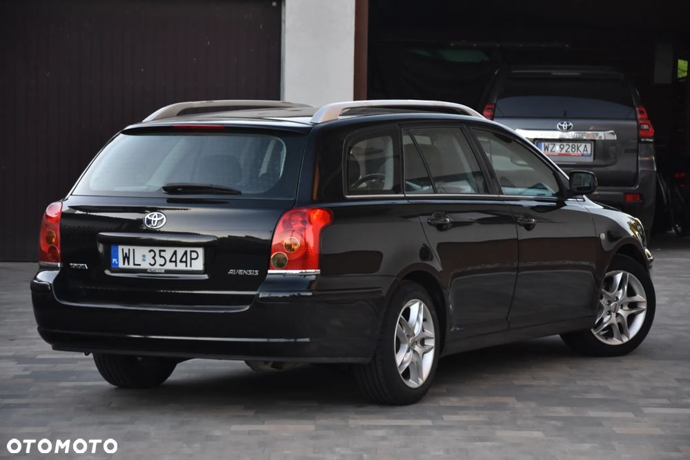 Toyota Avensis 1.8 VVT-i Combi - 7