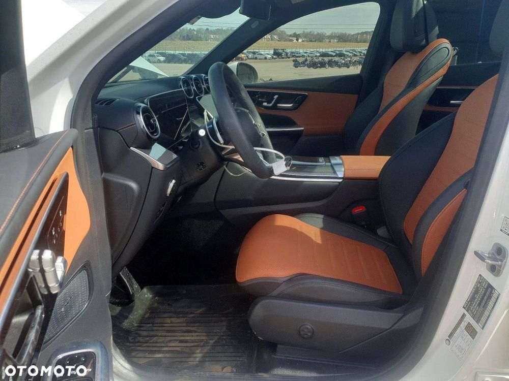 Mercedes-Benz GLC - 9