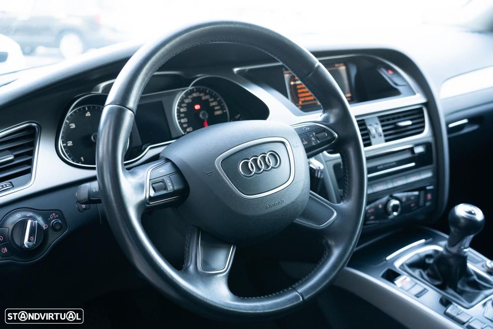 Audi A4 Avant 2.0 TDi - 9
