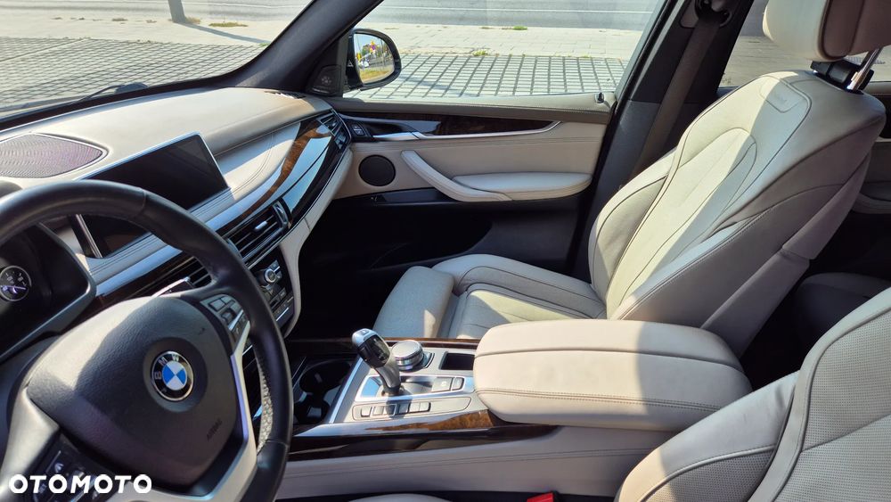 BMW X5 3.5i xDrive - 16