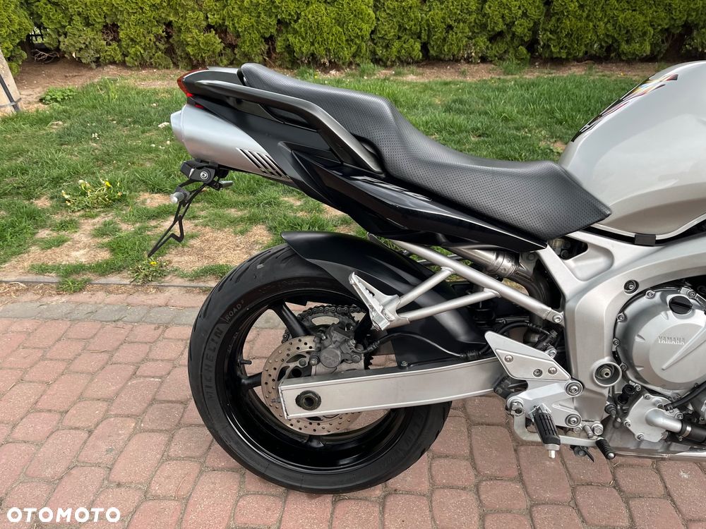 Yamaha FZ6 - 17