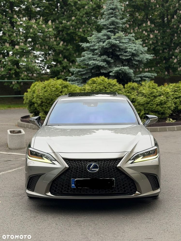 Lexus ES 300h F Sport - 2