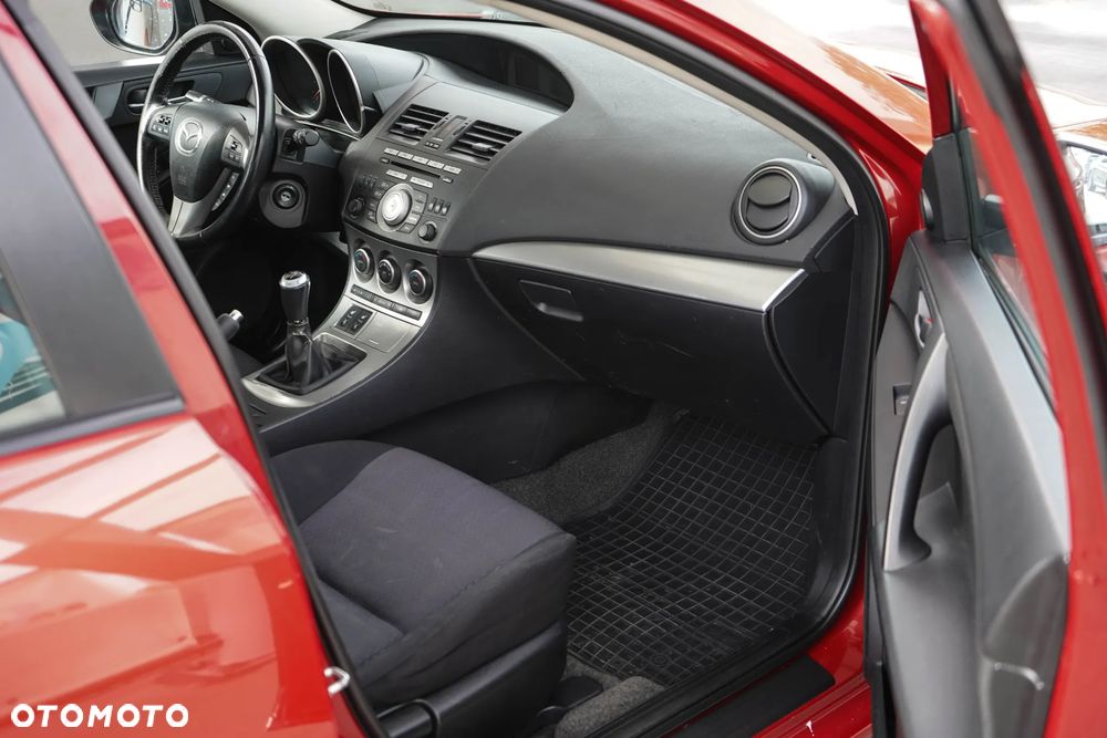 Mazda 3 1.6 CD Active + - 7