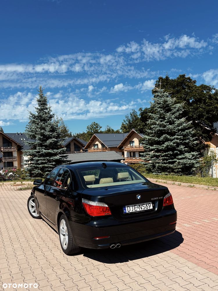 BMW Seria 5 530d xDrive - 6