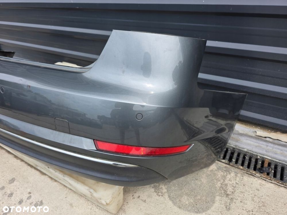 ZDERZAK TYŁ KOMPLETNY AUDI A4 B9 SEDAN LX7R 4X PDC HAK ORYGINAŁ DO POPRAWY - 4
