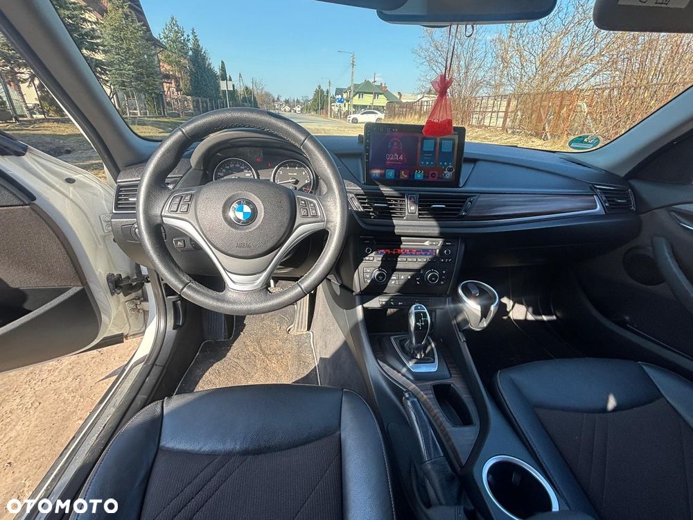 BMW X1 sDrive20i Sport Line - 20