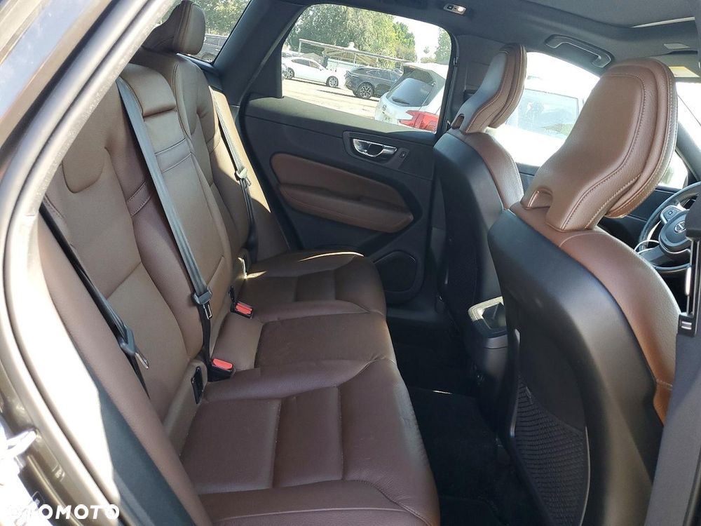Volvo XC 60 T6 AWD Geartronic Momentum - 10