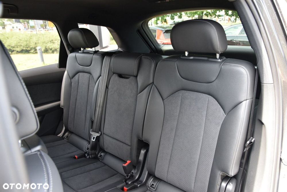 Audi Q7 - 11