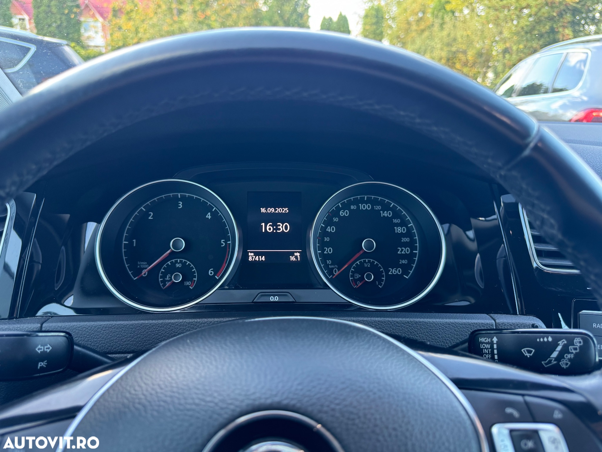Volkswagen Golf 2.0 TDI Comfortline - 16