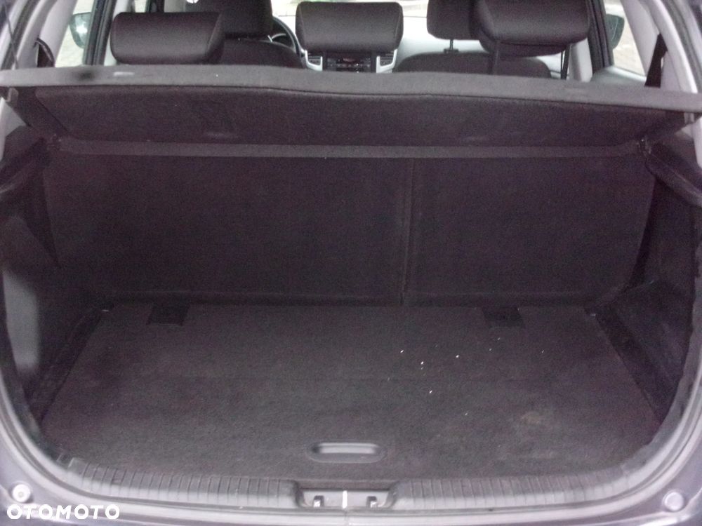 Kia Venga 1.4 S - 21