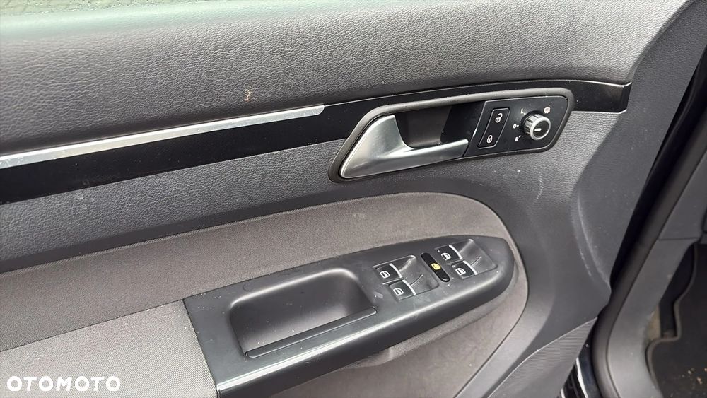 Volkswagen Touran 1.4 TSI DSG Highline - 9