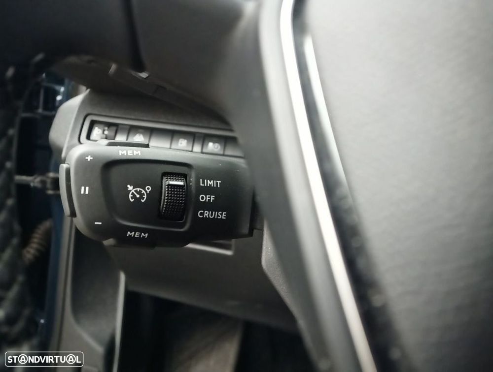 Peugeot 3008 1.6 Hybrid Allure e-EAT8 - 8