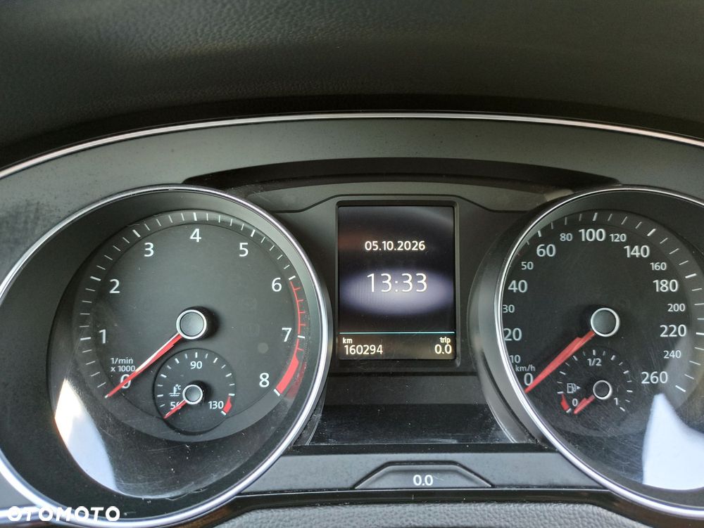 Volkswagen Passat - 22