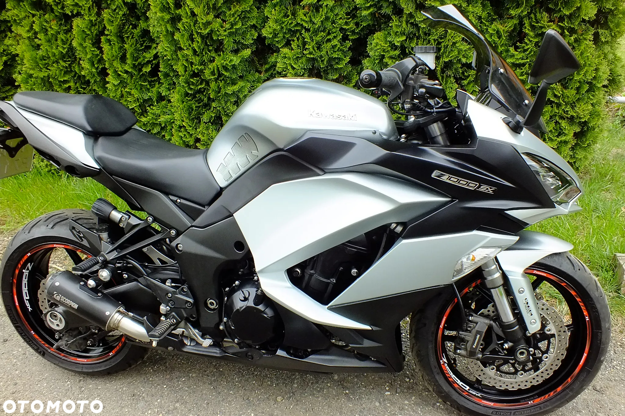 Kawasaki Ninja 1000 SX - 11