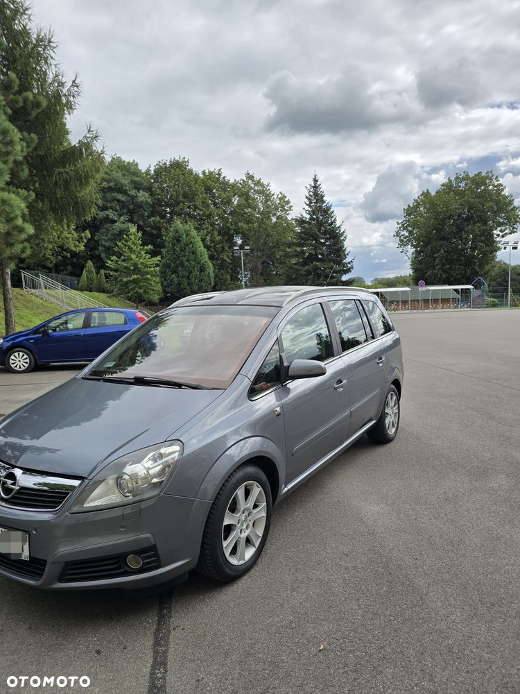 Opel Zafira - 2