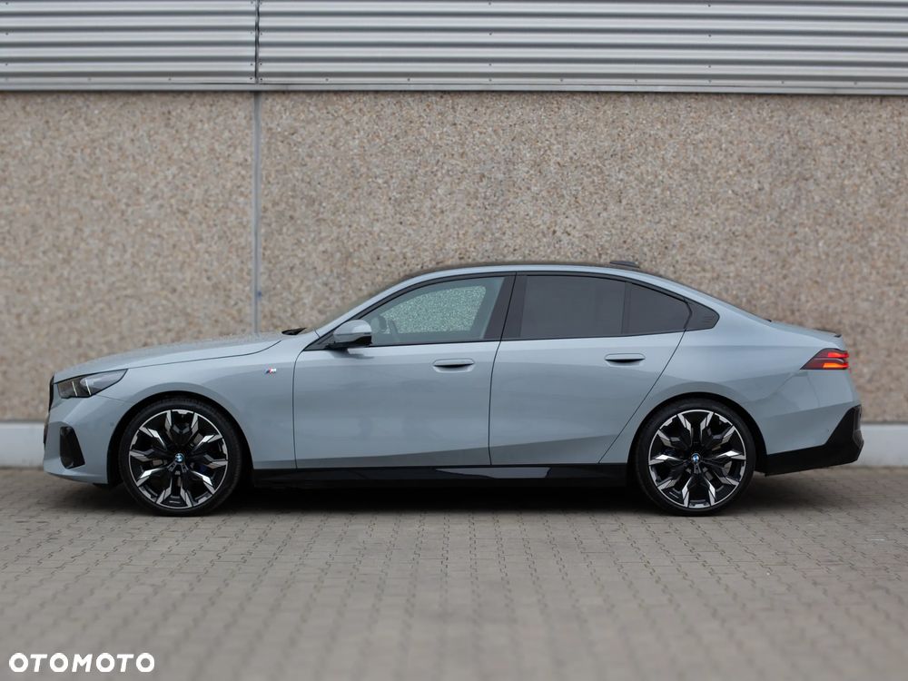 BMW Seria 5 520d xDrive mHEV - 5