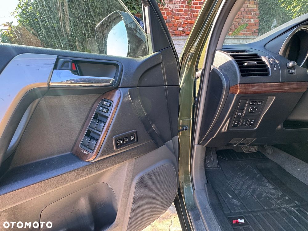 Toyota Land Cruiser 3.0 D-4D Automatik Executive - 16