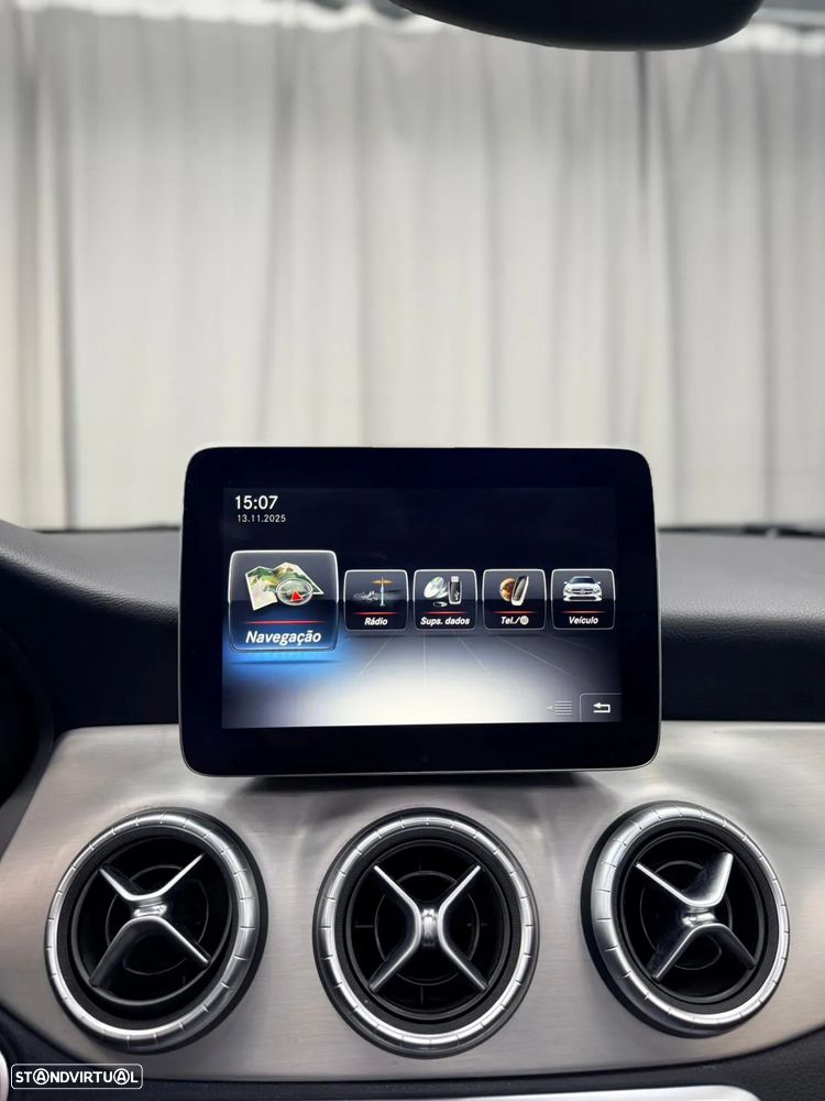 Mercedes-Benz CLA 220 Shooting Brake (CDI) d 4Matic 7G-DCT AMG Line - 15