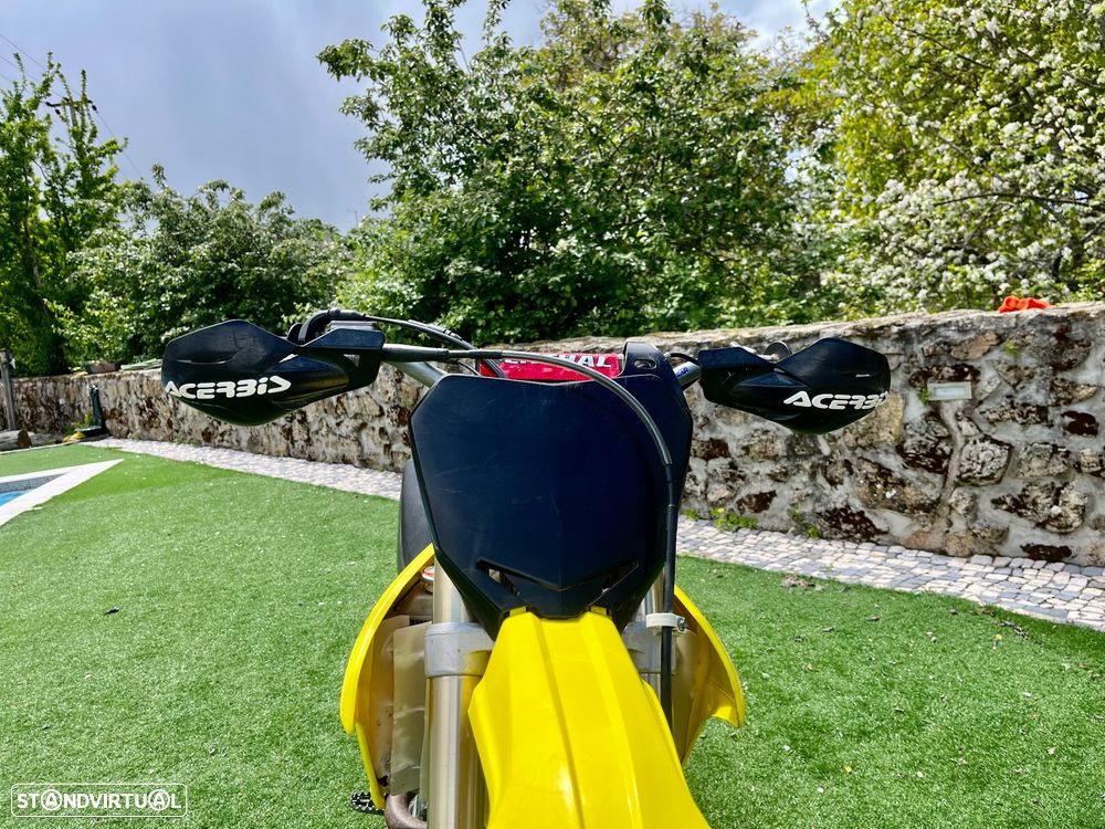 Suzuki RMZ 250 - 9