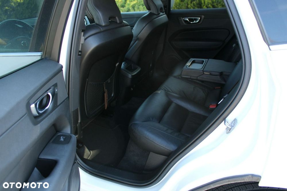 Volvo XC 60 - 33