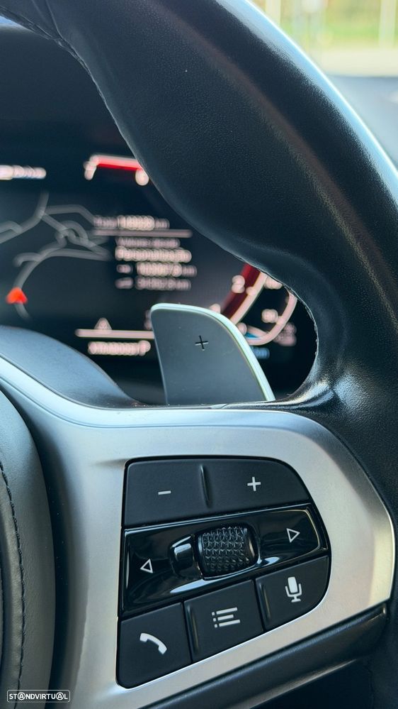 BMW 330 e Aut. M Sport - 21