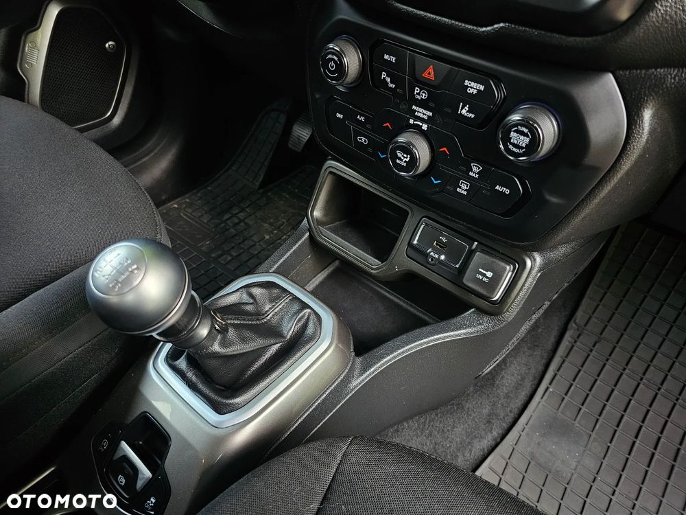 Jeep Renegade 1.6 MultiJet Limited - 22
