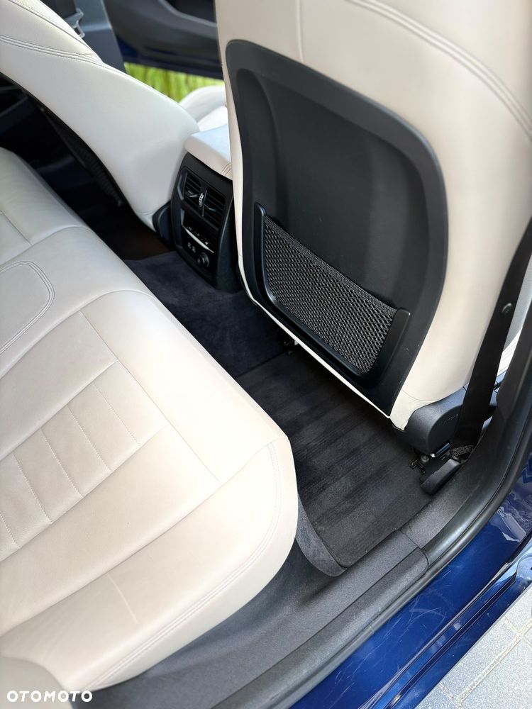 BMW Seria 3 320d Luxury Line - 12