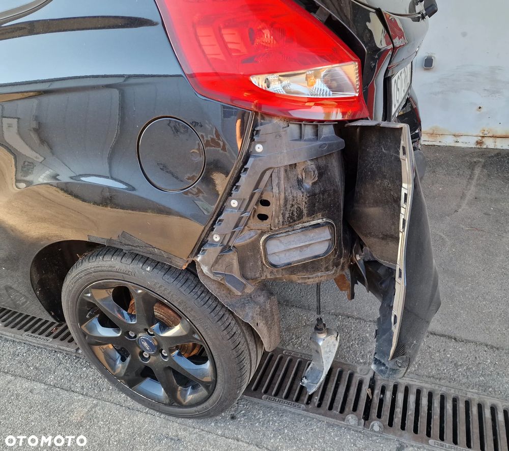 Ford Fiesta - 15