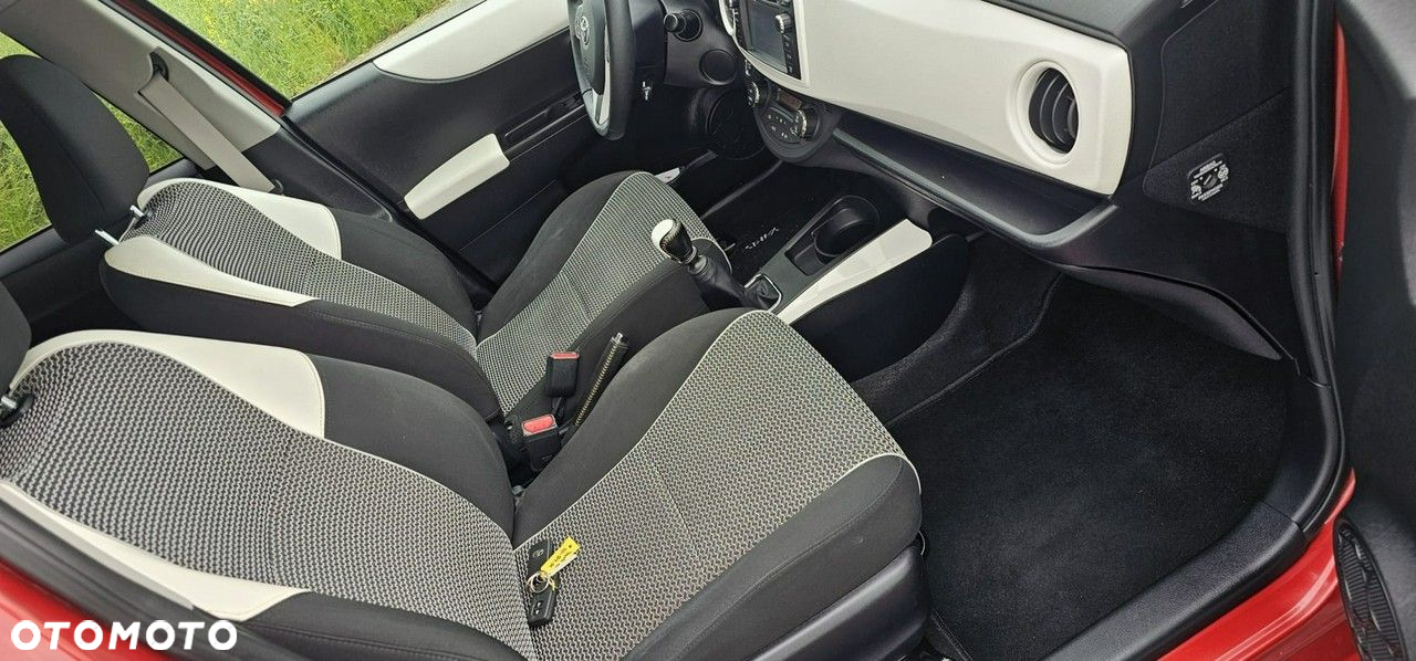 Toyota Yaris - 24