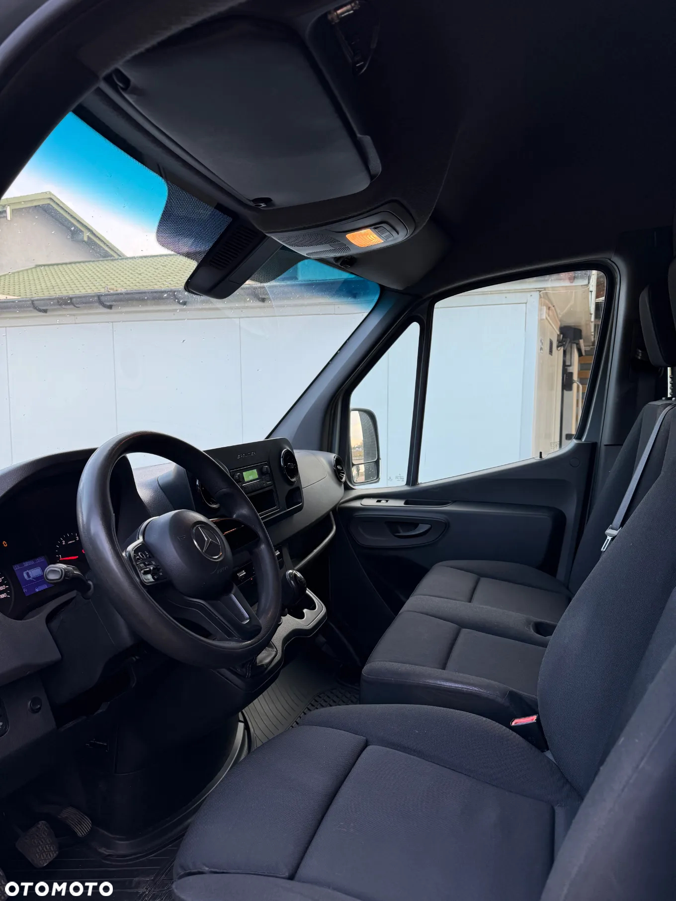 Mercedes-Benz Sprinter - 5