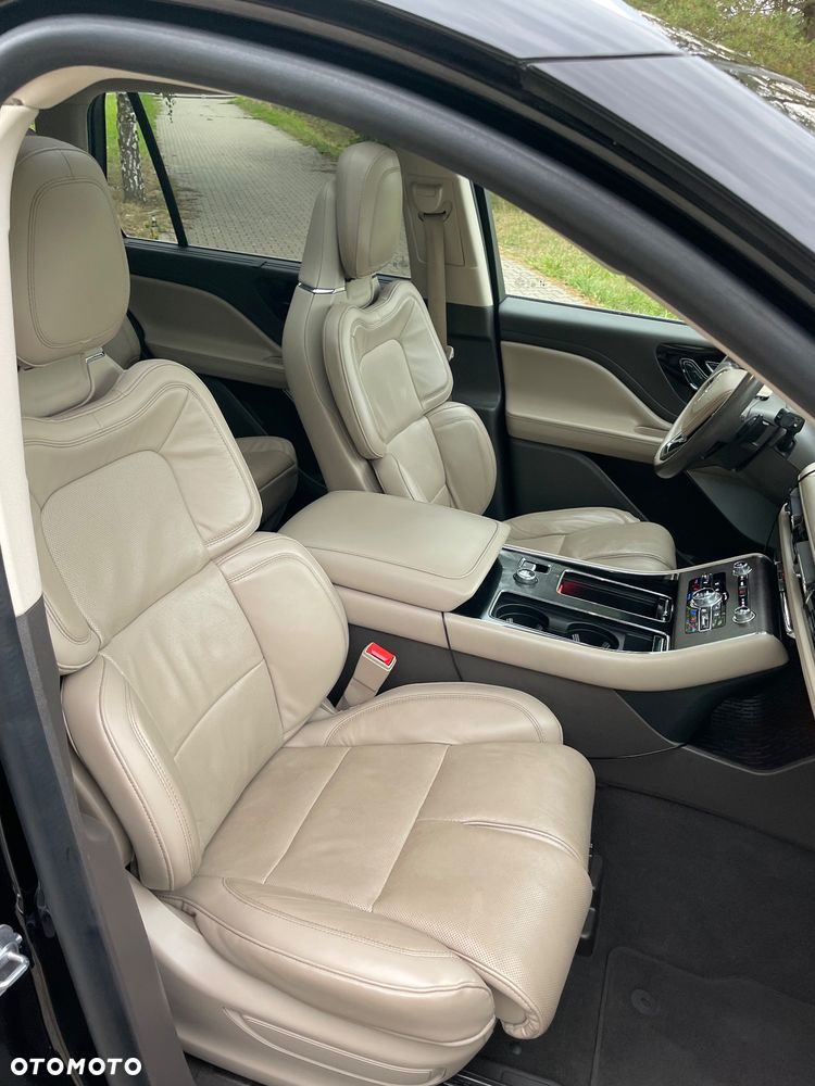 Lincoln Aviator - 16