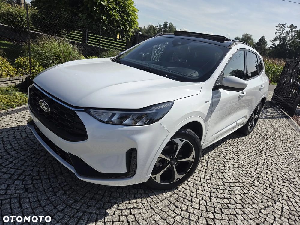 Ford Kuga - 1