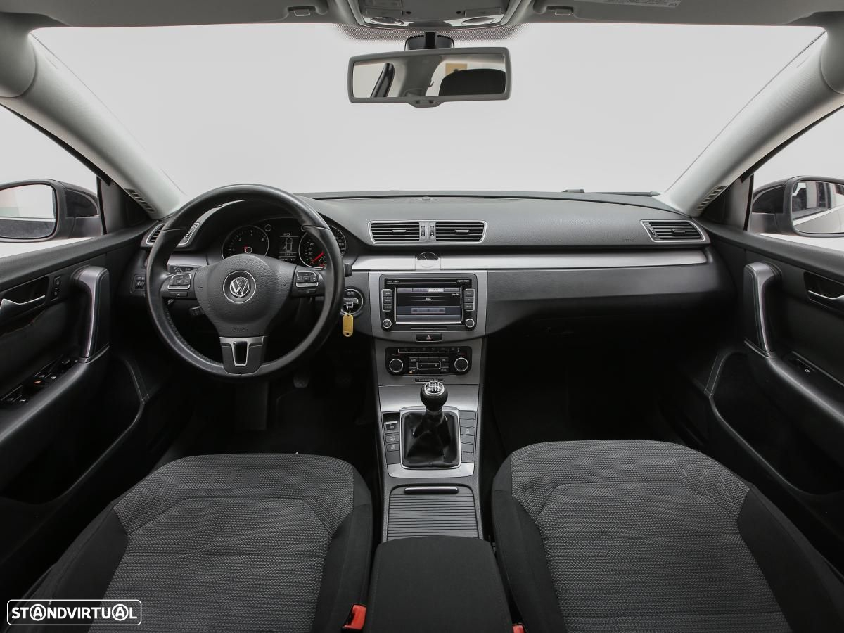 VW Passat Variant 2.0 TDi Confortline - 6