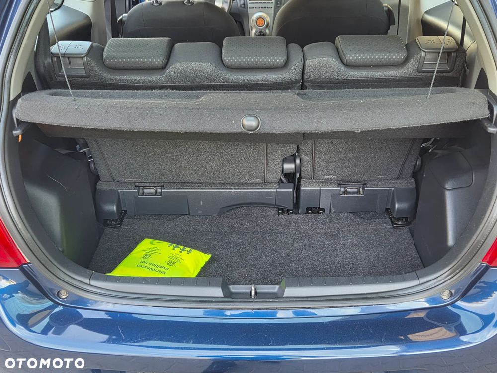 Toyota Yaris 1.33 VVT-i Executive - 28
